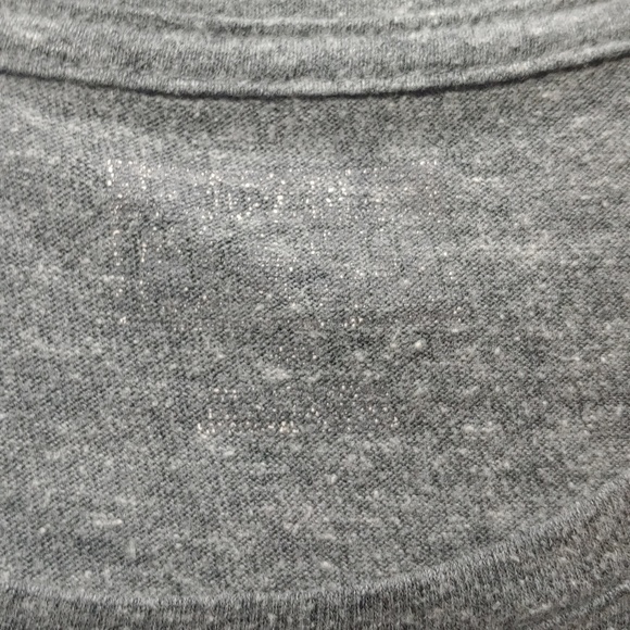 grey shirt - Picture 4 of 4